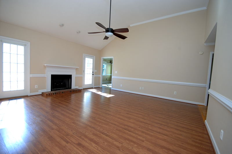 Goldsboro NC - Homes for Rent - 100 Suttons Run Goldsboro NC 27534 - Living Room