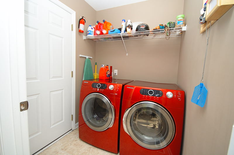 Goldsboro NC - Homes for Rent - 101 Apollo Circle Pikeville NC 27863 - Laundry Room