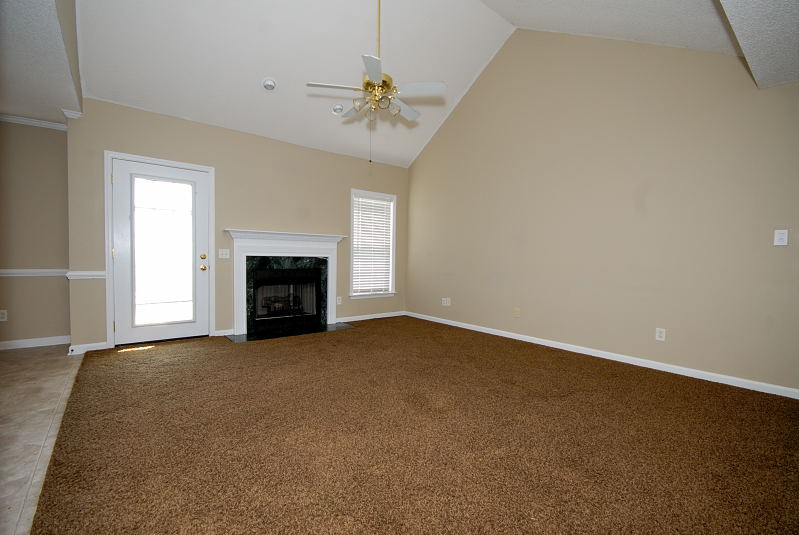 Goldsboro NC - Homes for Rent - Family Room - 102 Sunridge Lane Pikeville NC 27863