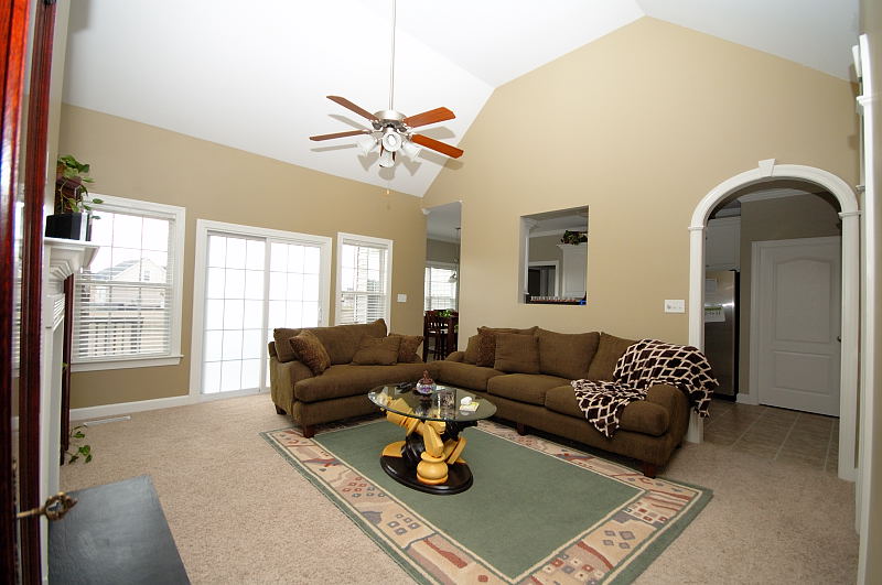 Goldsboro NC - Homes for Rent - Family Room - 104 Bluecrest Lane Goldsboro, NC 27534