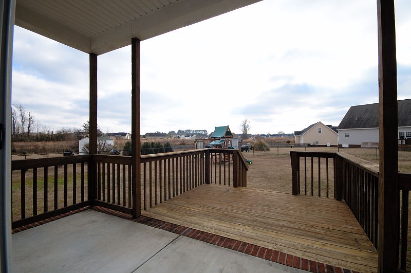 Goldsboro NC - Homes for Rent - Back Porch & Deck - 104 Bluecrest Lane Goldsboro, NC 27534