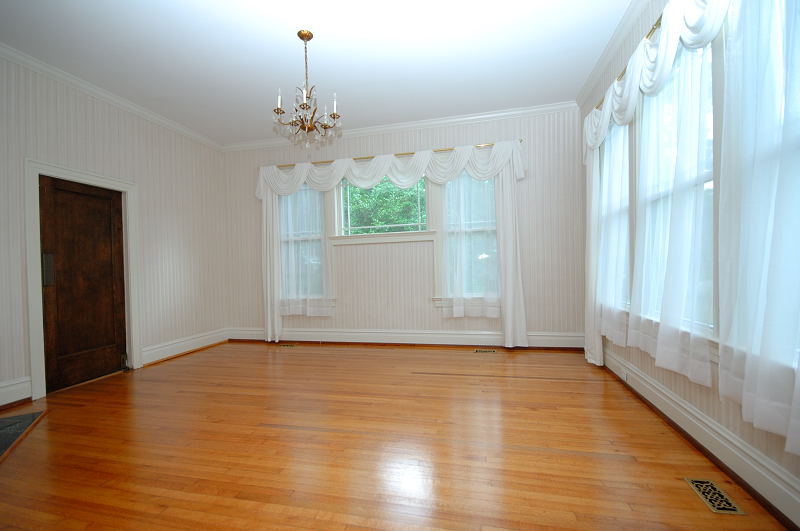 Goldsboro NC - Homes for Rent - Dining Room - 105 South Pineview Avenue Goldsboro NC 27530