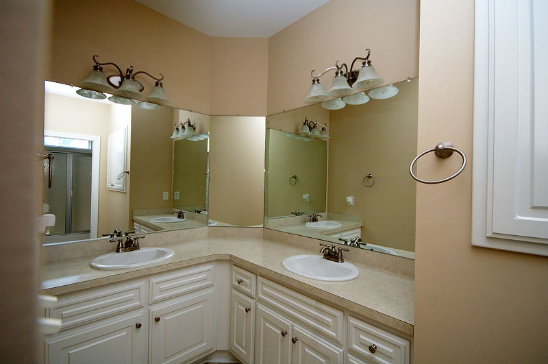 Goldsboro NC - Homes for Rent - 111 Oxford Drive Goldsboro NC 27534 - Master Bathroom