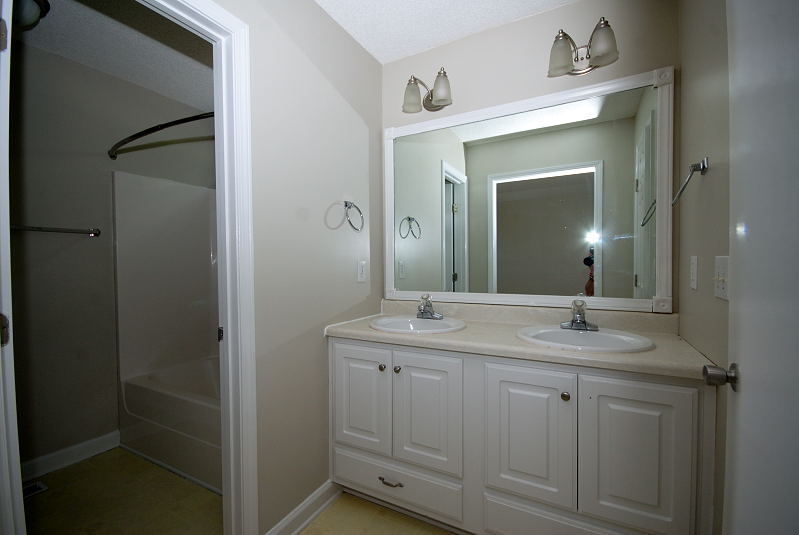 Goldsboro NC - Homes for Rent - 114 Maryland Drive La Grange NC 28551 - Master Bathroom