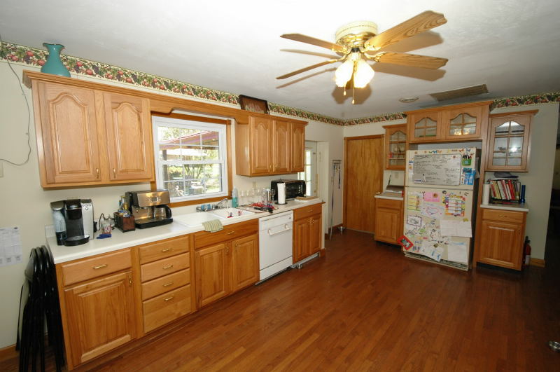 Goldsboro NC - Homes for Rent - Dining Room - 137 Oak Heights Dr. Goldsboro NC 27530