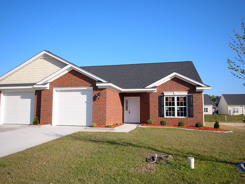 Goldsboro NC - Homes for Rent - 147 Oxford Drive Goldsboro NC 27534 - Main Front House View