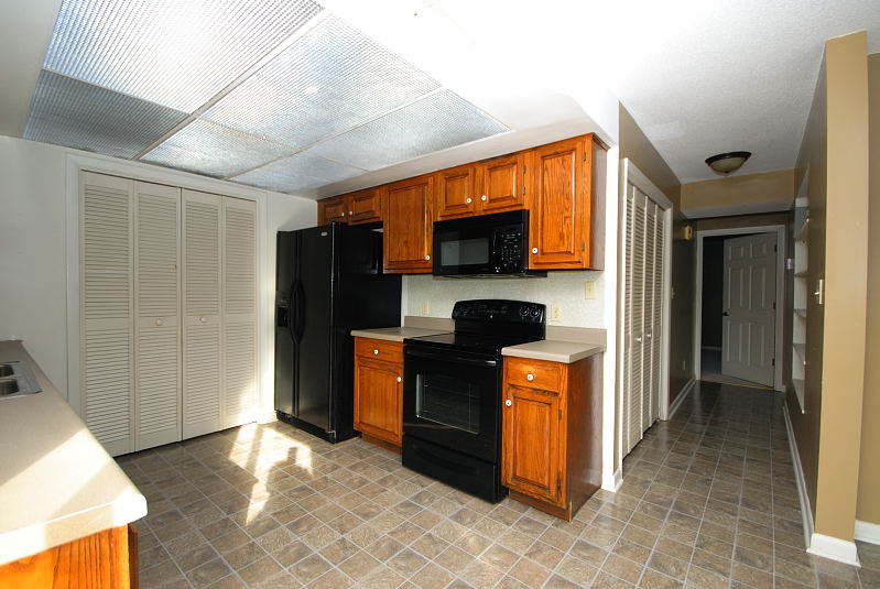 Goldsboro NC - Homes for Rent - Kitchen - 2000 Harris Street Goldsboro, NC 27530