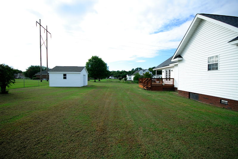 Goldsboro NC - Homes for Rent - 203 Summer Wind Drive Goldsboro NC 27530 - Back Yard
