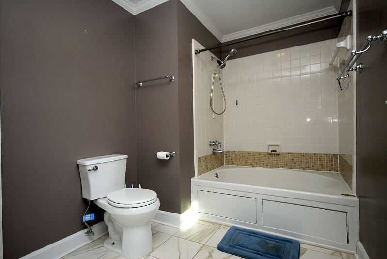 Goldsboro NC - Homes for Rent - 209 Smith Drive Goldsboro NC 27534 - Master Bathroom