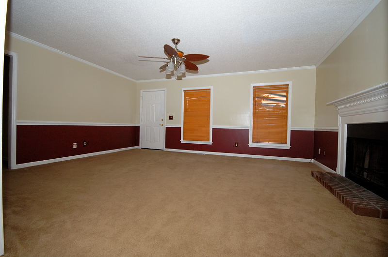 Goldsboro NC - Homes for Rent - Family Room - 220 Ryan Way Goldsboro, NC 27534