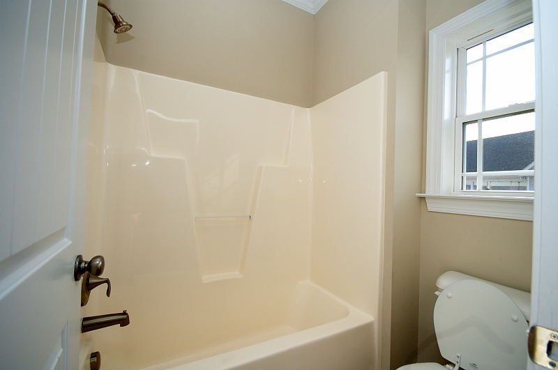 Goldsboro NC - Homes for Rent - Bathroom - 236 Clemens Drive Pikeville, NC 27863