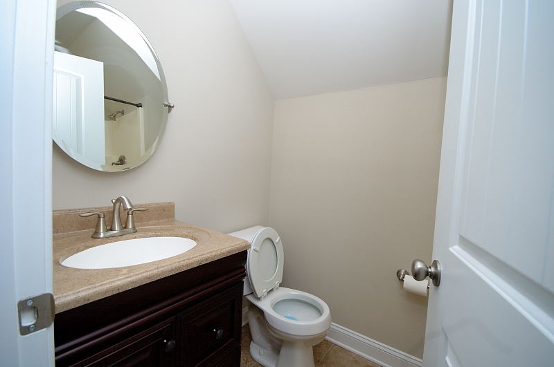 Goldsboro NC - Homes for Rent - Upstairs Bathroom - 236 Clemens Drive Pikeville, NC 27863