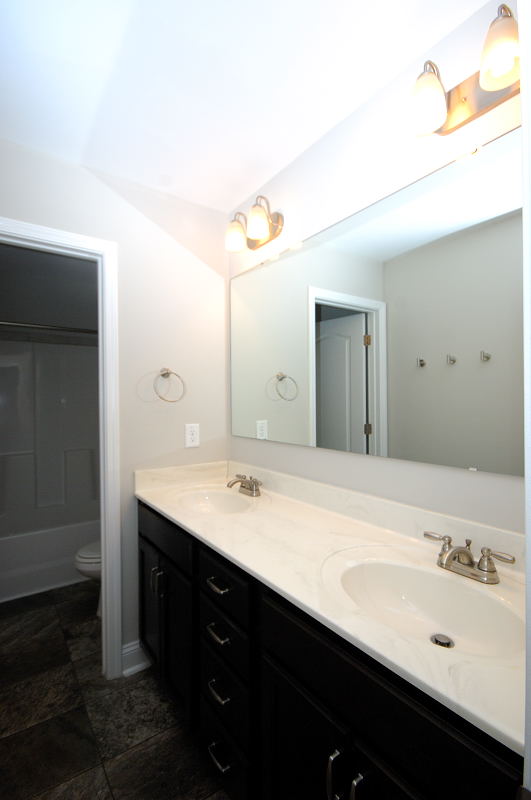 Goldsboro NC - Homes for Rent - 300 Korbel Dr. Princeton NC 27569 - Bathroom