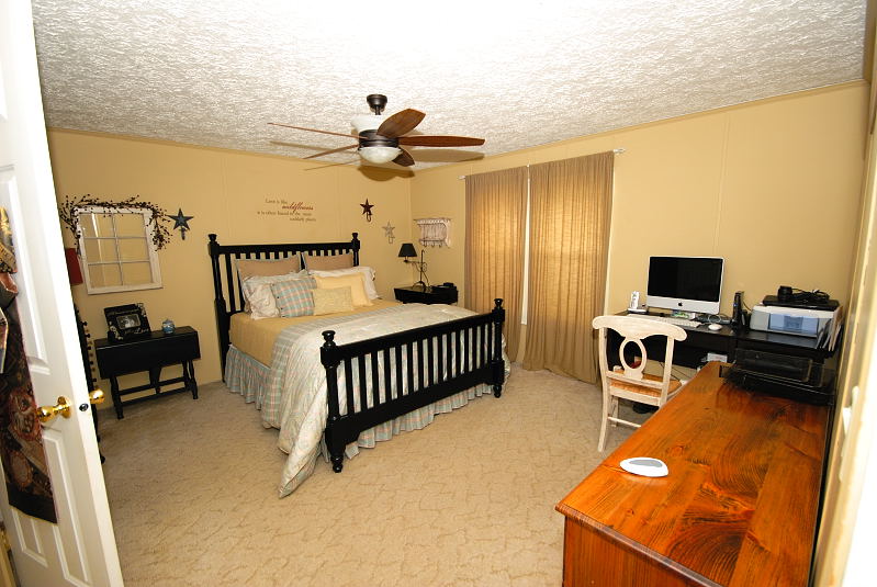 Goldsboro NC - Homes for Rent - Master Bedroom - 3043 Brakefield Drive La Grange NC 28551