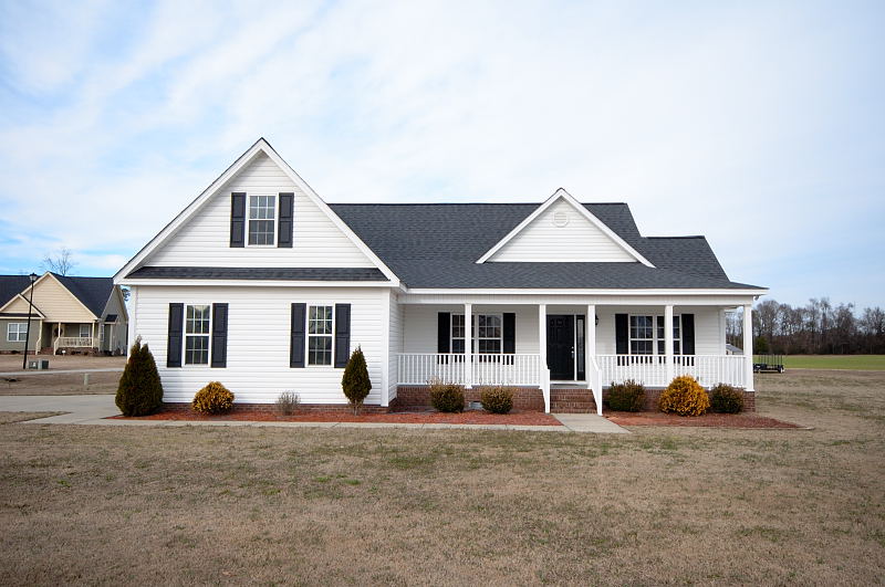 Goldsboro NC - Homes for Rent - House Outside Front - 305 Grace's Farm Road La Grange NC 28551