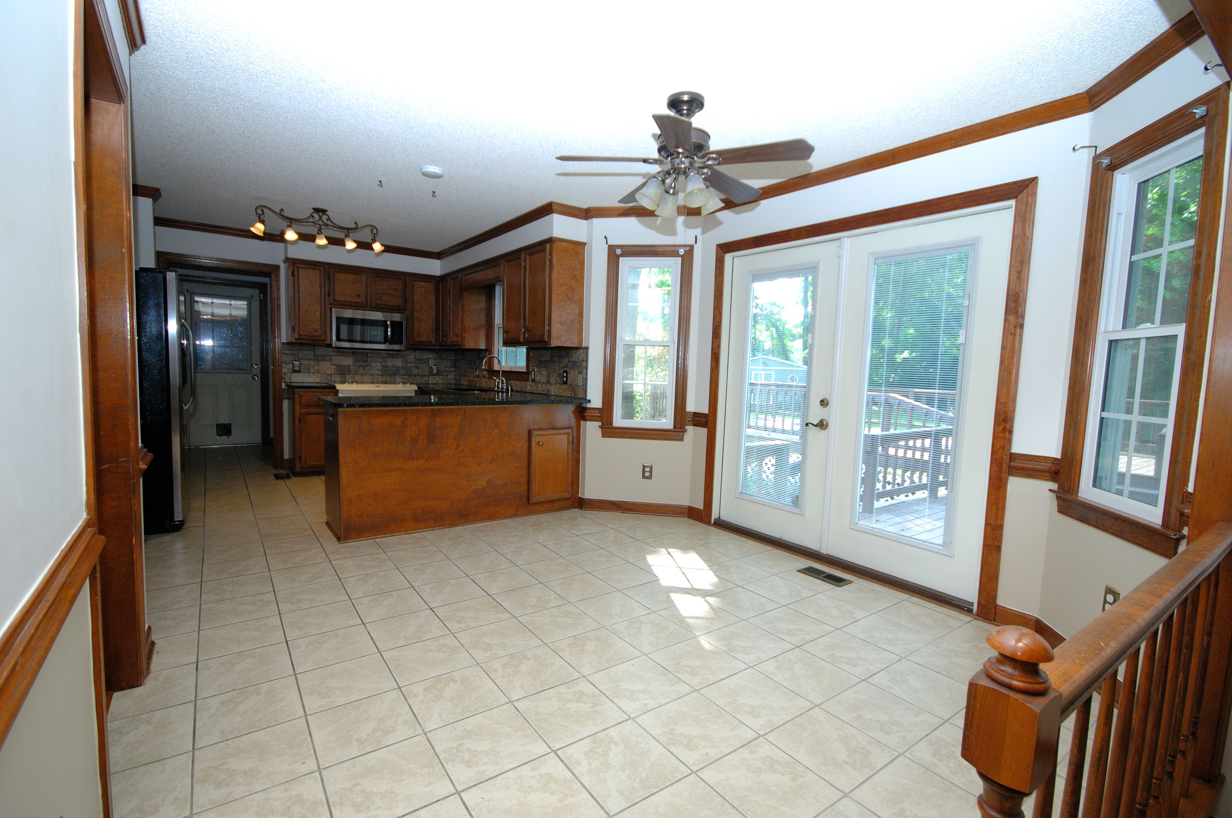 Goldsboro NC - Homes for Rent - 603 Corbin Road Goldsboro NC 27534 - Kitchen / Dining Area