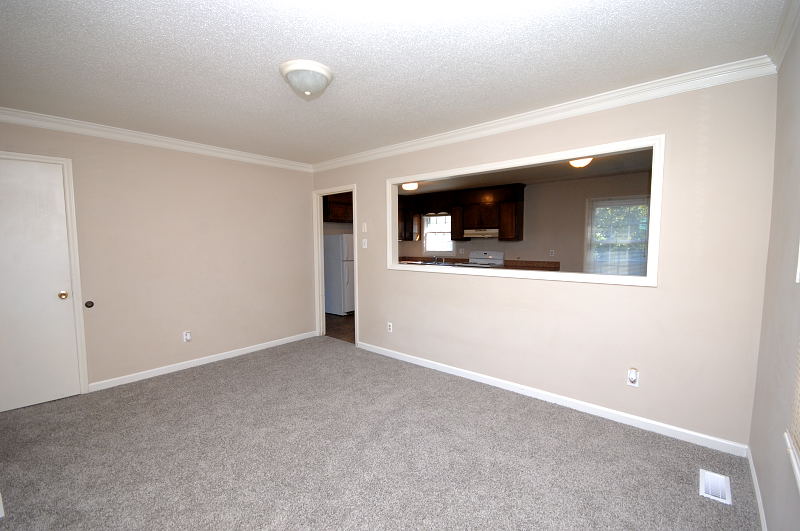 Goldsboro NC - Homes for Rent - 102 Moore Allen St. Dudley NC 28333 - Living Room