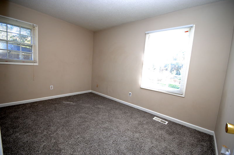 Goldsboro NC - Homes for Rent - 102 Moore Allen St. Dudley NC 28333 - Bedroom