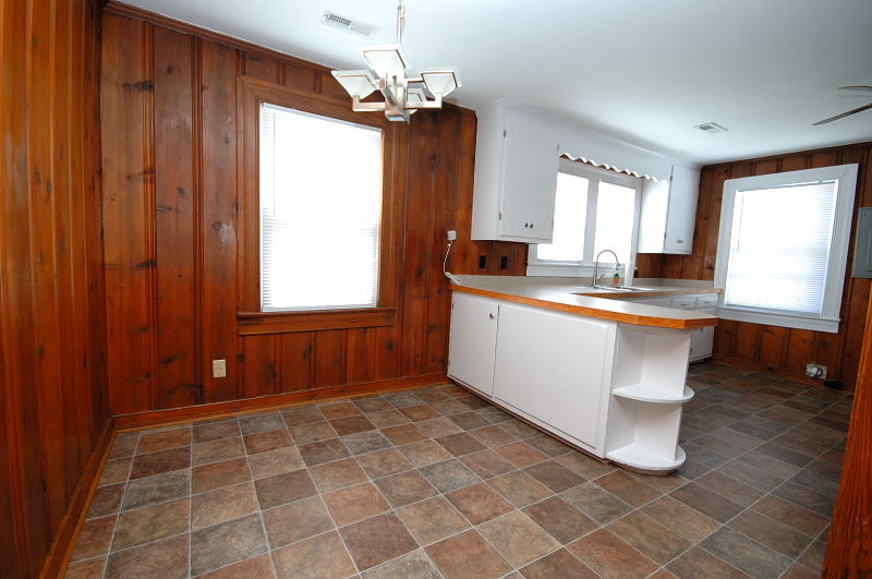 Goldsboro NC - Homes for Rent - 206 S. Spence Ave. Goldsboro NC 27534 - Dining Area / Kitchen