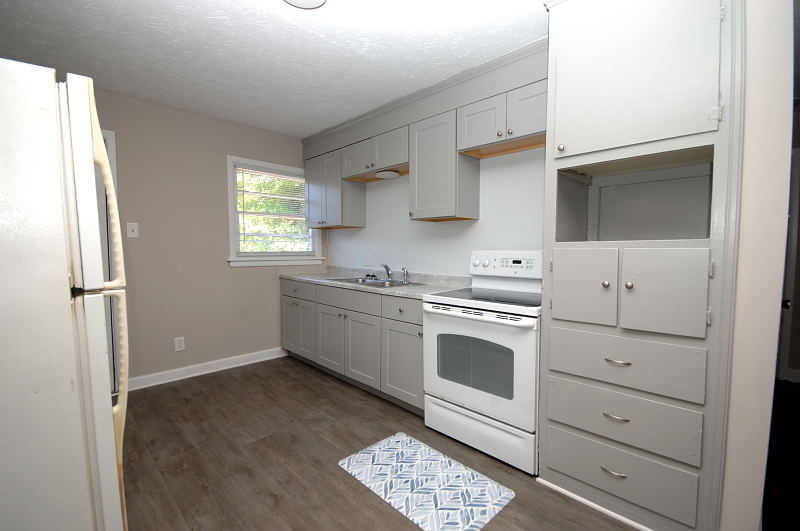 Goldsboro NC - Homes for Rent - 2904 Central Heights Rd. Apt A Goldsboro NC 27534 - Kitchen